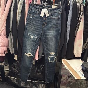 NWT American Eagle Outfitters Women's Distressed Ne(x)T level stretch Jeans sz8